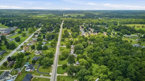 924 W 3rd Street Connersville IN 47331