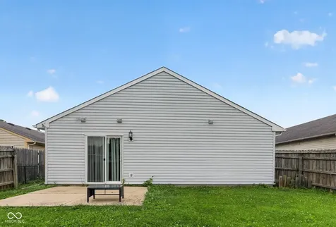 5205 Sweet River Way Indianapolis IN 46221