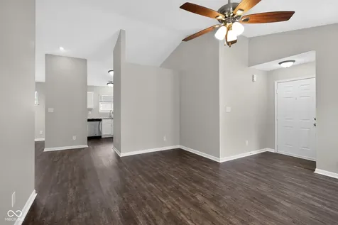5205 Sweet River Way Indianapolis IN 46221