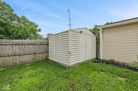 7929 E 34th Indianapolis IN 46226