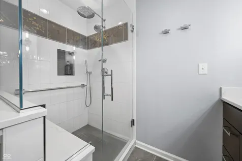 10823 Portside Court Indianapolis IN 46236