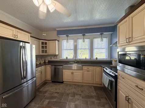 6631 E 800 N Columbus IN 47203