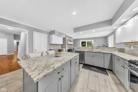 12521 Old Stone Indianapolis IN 46236