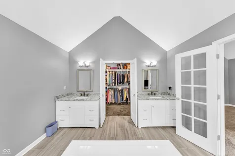 12521 Old Stone Indianapolis IN 46236