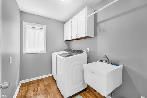 12521 Old Stone Indianapolis IN 46236
