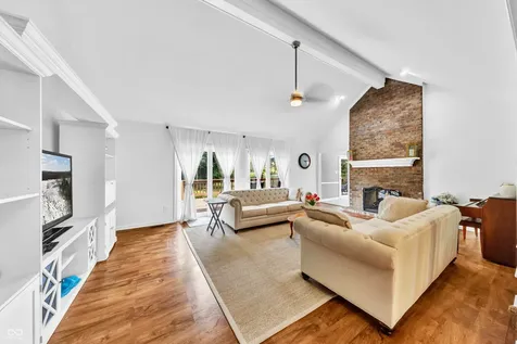 12521 Old Stone Indianapolis IN 46236