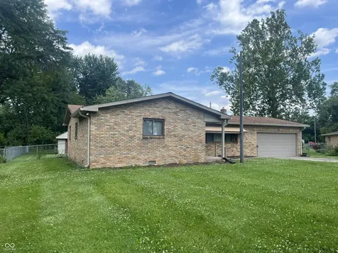 4221 Solun Road Indianapolis IN 46221