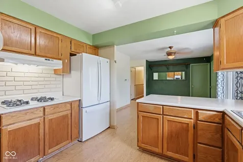 2323 S Sheridan Avenue Indianapolis IN 46203