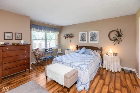 7086 Steinmeier Drive W Indianapolis IN 46220