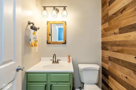 5118 Robinsrock Way Indianapolis IN 46268