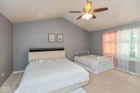 5118 Robinsrock Way Indianapolis IN 46268