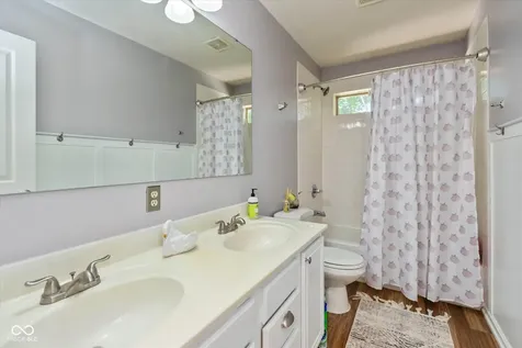 5118 Robinsrock Way Indianapolis IN 46268