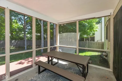 5118 Robinsrock Way Indianapolis IN 46268