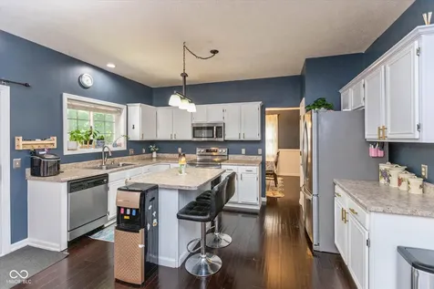 5118 Robinsrock Way Indianapolis IN 46268
