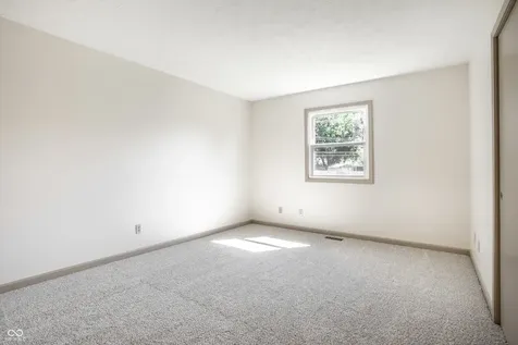 1667 Park Castle Way Indianapolis IN 46229