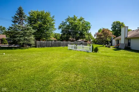 1667 Park Castle Way Indianapolis IN 46229