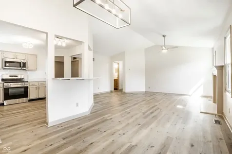 1667 Park Castle Way Indianapolis IN 46229