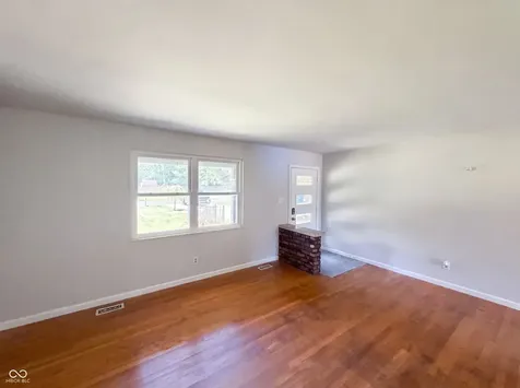2883 S Wollenweber Road New Palestine IN 46163