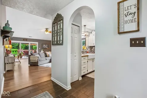 12428 Winding Creek Lane Indianapolis IN 46236