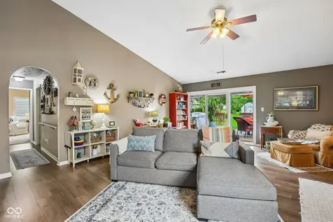 12428 Winding Creek Lane Indianapolis IN 46236