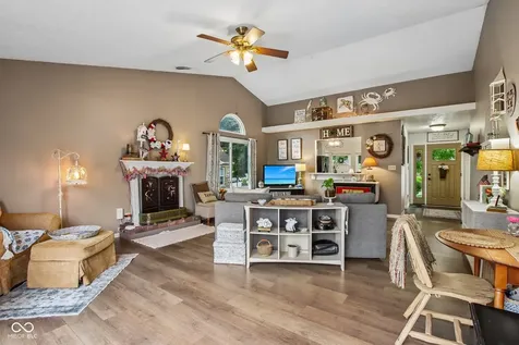 12428 Winding Creek Lane Indianapolis IN 46236