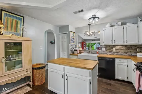 12428 Winding Creek Lane Indianapolis IN 46236
