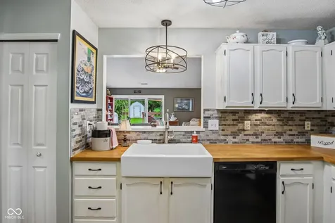 12428 Winding Creek Lane Indianapolis IN 46236