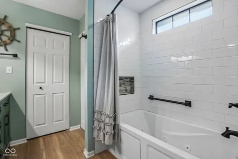 12428 Winding Creek Lane Indianapolis IN 46236