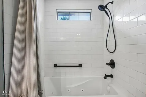12428 Winding Creek Lane Indianapolis IN 46236