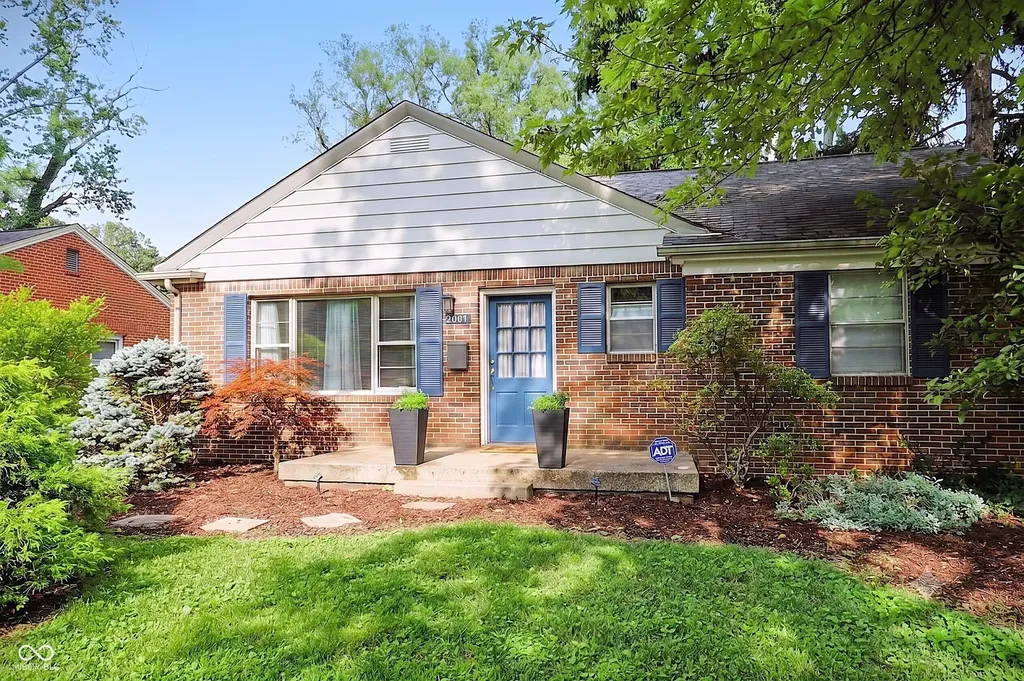 5614 Rosslyn Avenue Indianapolis IN 46220