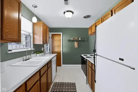 5614 Rosslyn Avenue Indianapolis IN 46220