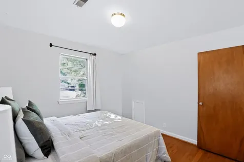 5614 Rosslyn Avenue Indianapolis IN 46220