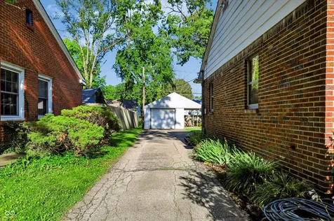 5614 Rosslyn Avenue Indianapolis IN 46220