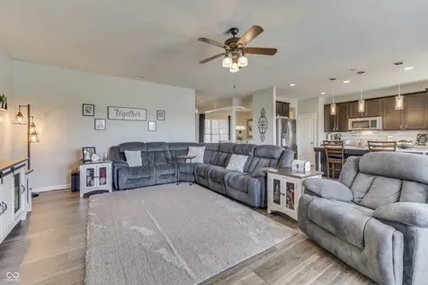 10441 Oxer Drive Fishers IN 46040