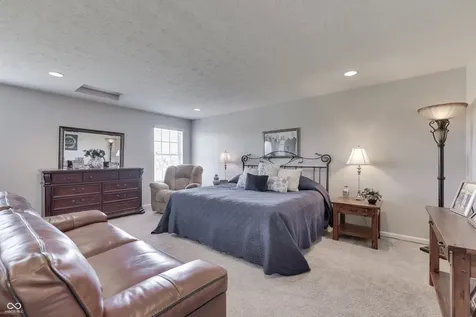 10441 Oxer Drive Fishers IN 46040