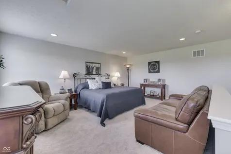 10441 Oxer Drive Fishers IN 46040