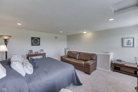 10441 Oxer Drive Fishers IN 46040