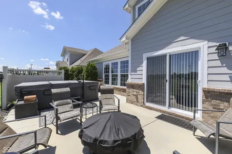10441 Oxer Drive Fishers IN 46040