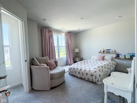 6799 Seattle Slew Drive Whitestown IN 46075
