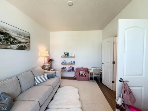 6799 Seattle Slew Drive Whitestown IN 46075