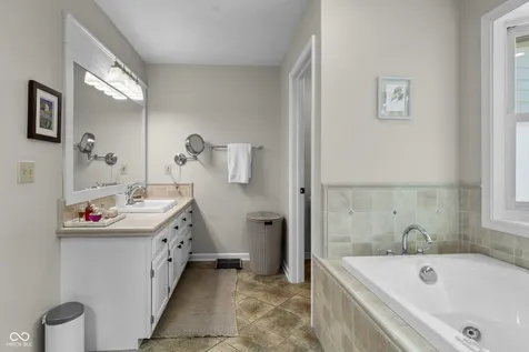11135 Clarkston Zionsville IN 46077