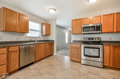 1804 Feather Reed Lane Greenwood IN 46143