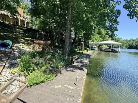 2576 S Glen Cove Martinsville IN 46151