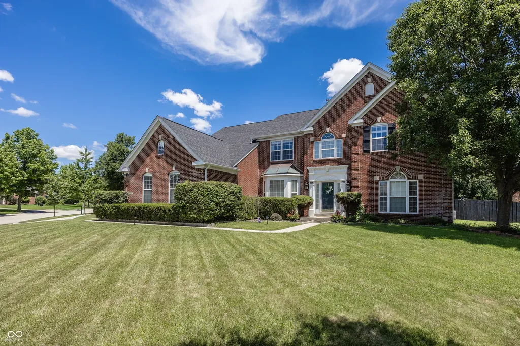 5889 Pebblestream Drive Carmel IN 46033