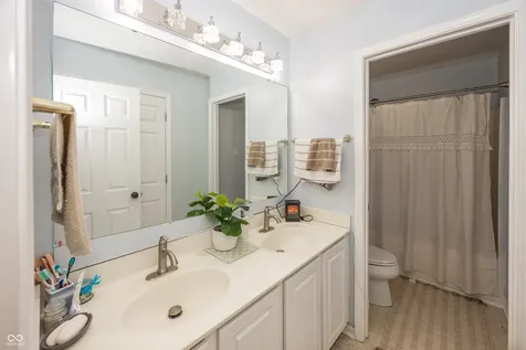 5889 Pebblestream Drive Carmel IN 46033