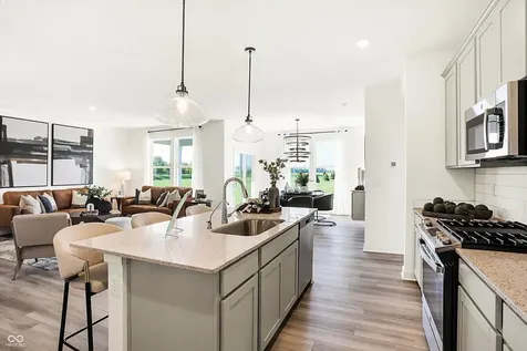 9341 Devonshire Way Mccordsville IN 46055