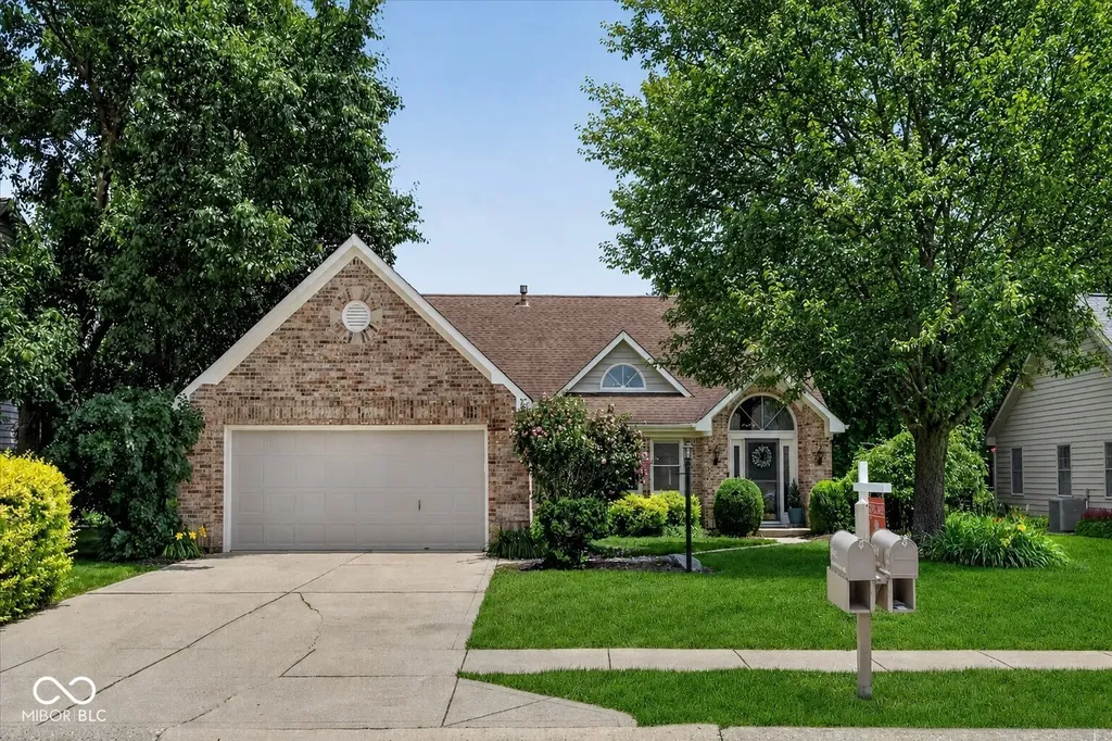 11501 Woodview East Drive Carmel IN 46032