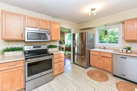 6905 Munsee Lane Indianapolis IN 46260