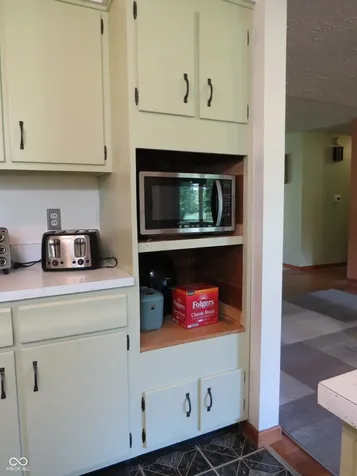 11261 E State Road 46 Columbus IN 47203