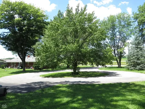 11261 E State Road 46 Columbus IN 47203